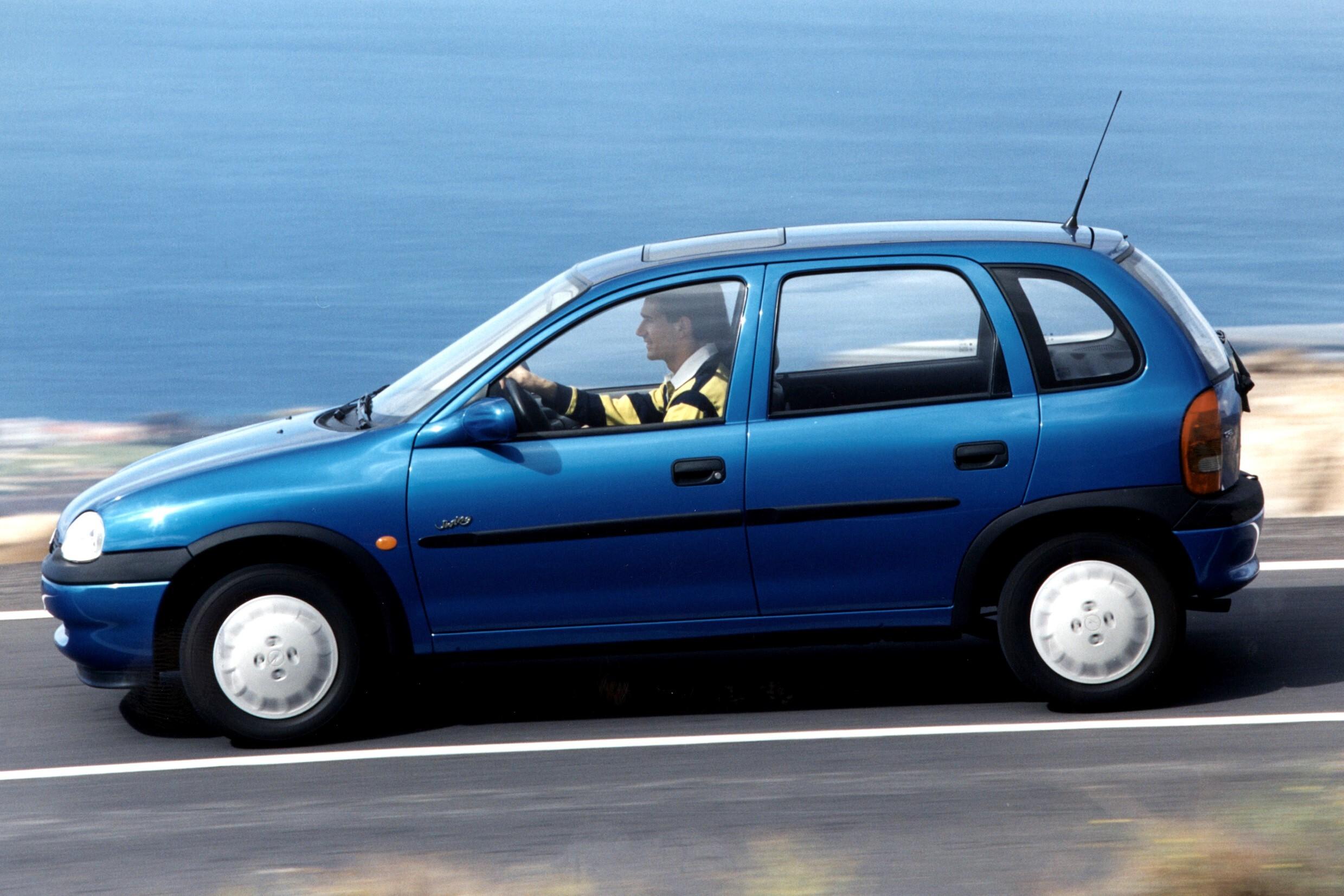 Опель корса 2000 года. Opel Corsa 1997. Opel Corsa b 1997. Опель Корса 1997 года. Opel Corsa 1996.