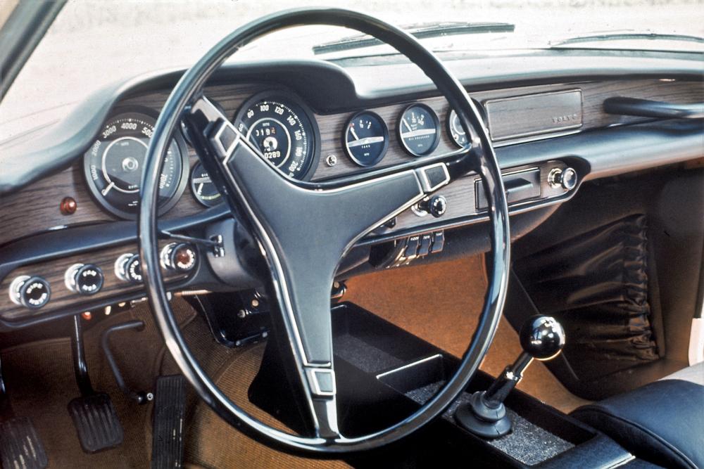 Volvo P1800 1 поколение (1961-1973) Купе интерьер 