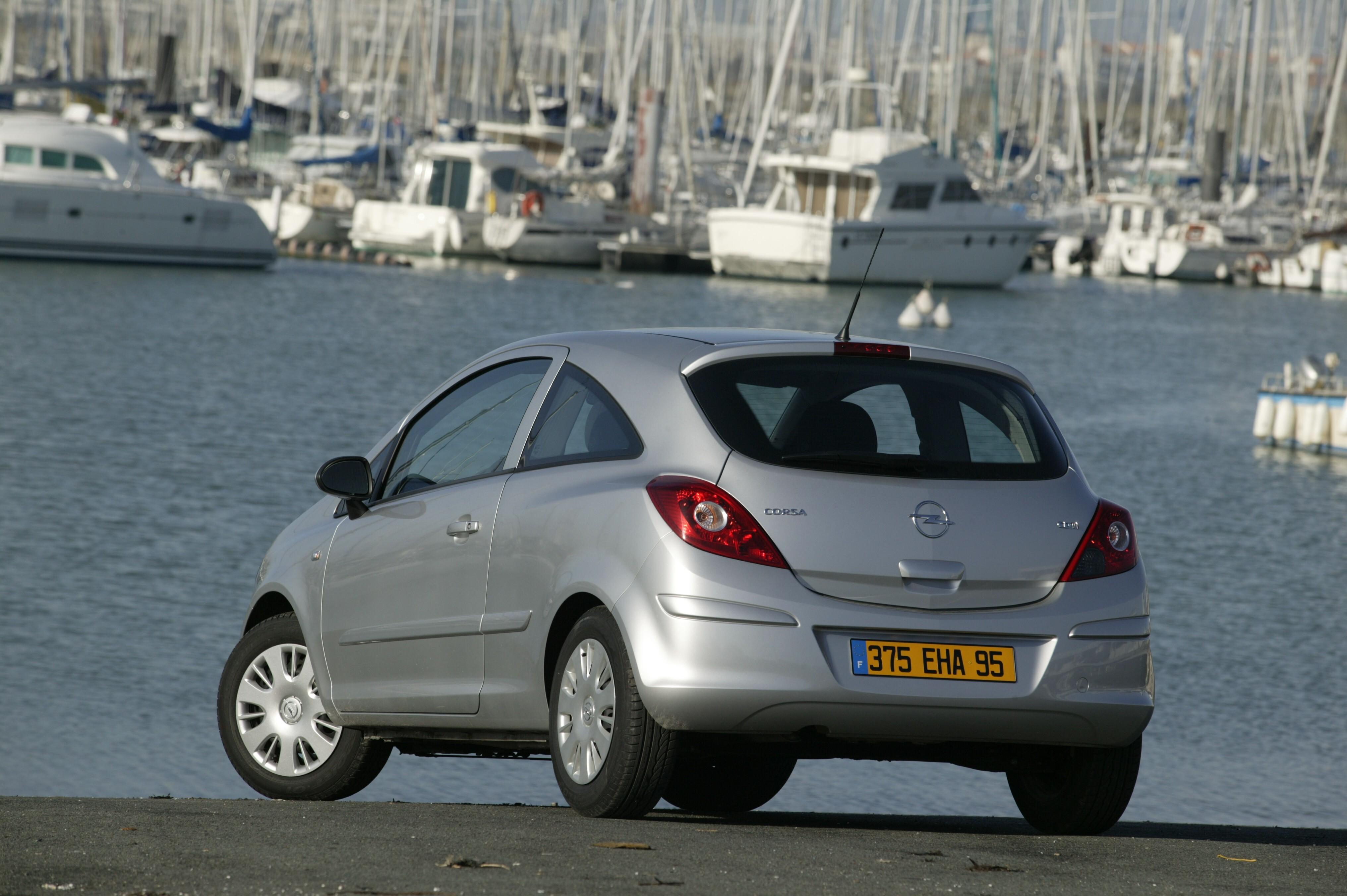 1.3 корса. Opel Corsa 3. Opel Corsa d 2006 2010. Opel Corsa 3 двери. Opel Corsa d 2006.