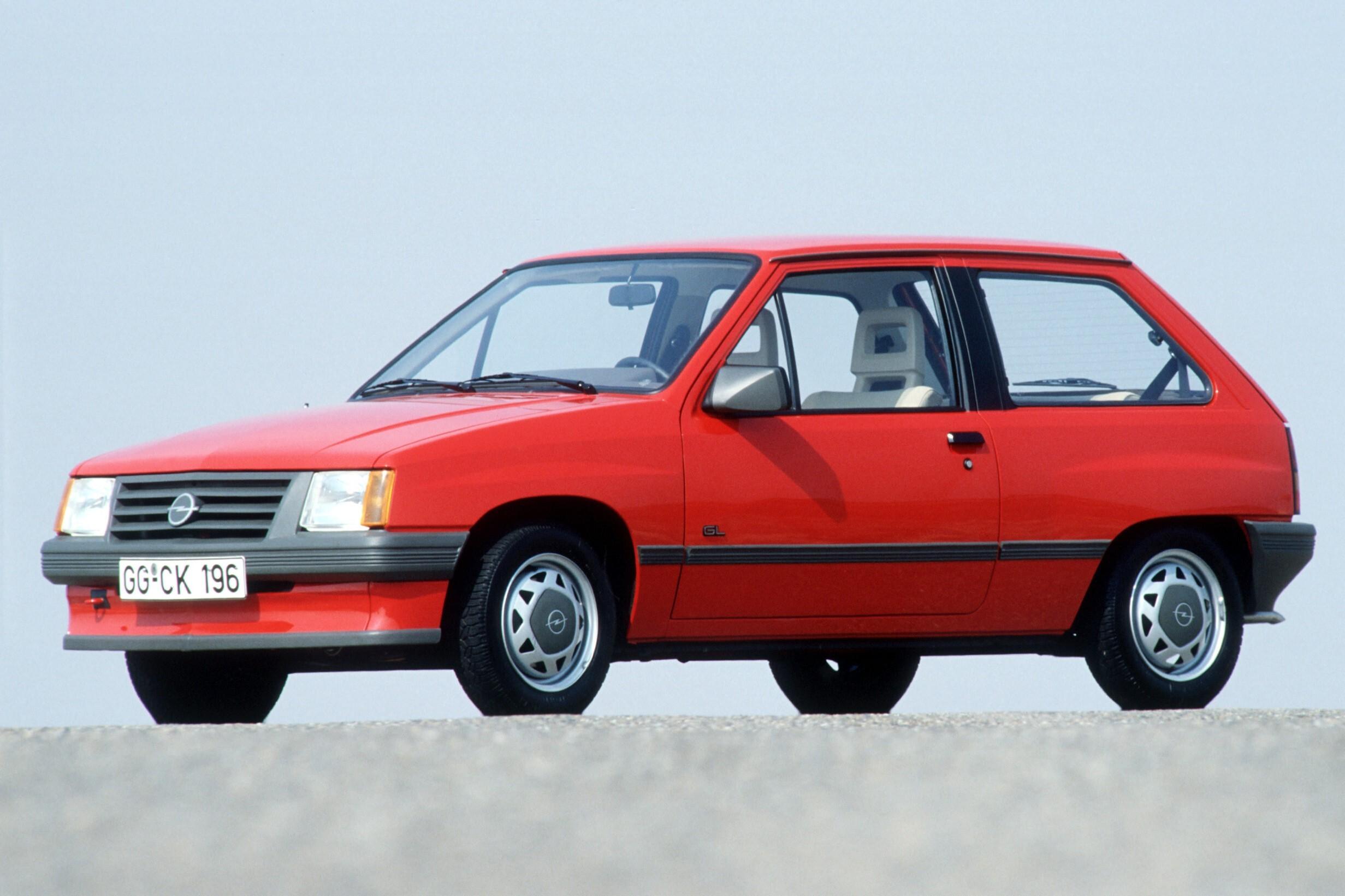 Опель 1 поколение. Opel Corsa a 1982. Opel Corsa a 1982-1993. Opel Corsa sedan. Opel Corsa 1.2.