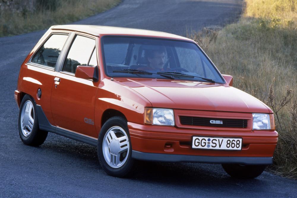 Opel Corsa 1 поколение A [рестайлинг] (1988-1990) GSi хетчбэк 3-дв.