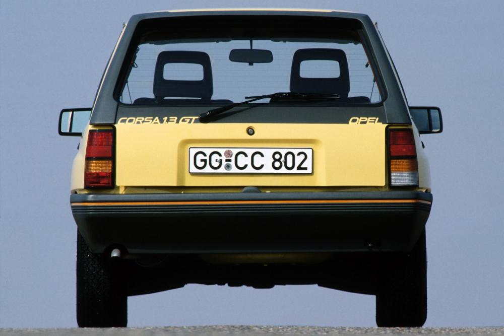 Opel Corsa 1 поколение A (1985-1987) GT хетчбэк 3-дв.
