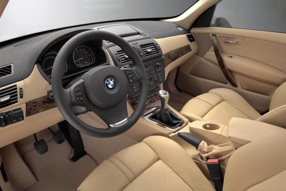 BMW X3 1 поколение E83 [рестайлинг] (2006-2010) Кроссовер интерьер