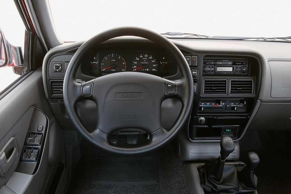 Opel Frontera 1 поколение A (1992-1998) Внедорожник 5-дв. интерьер 
