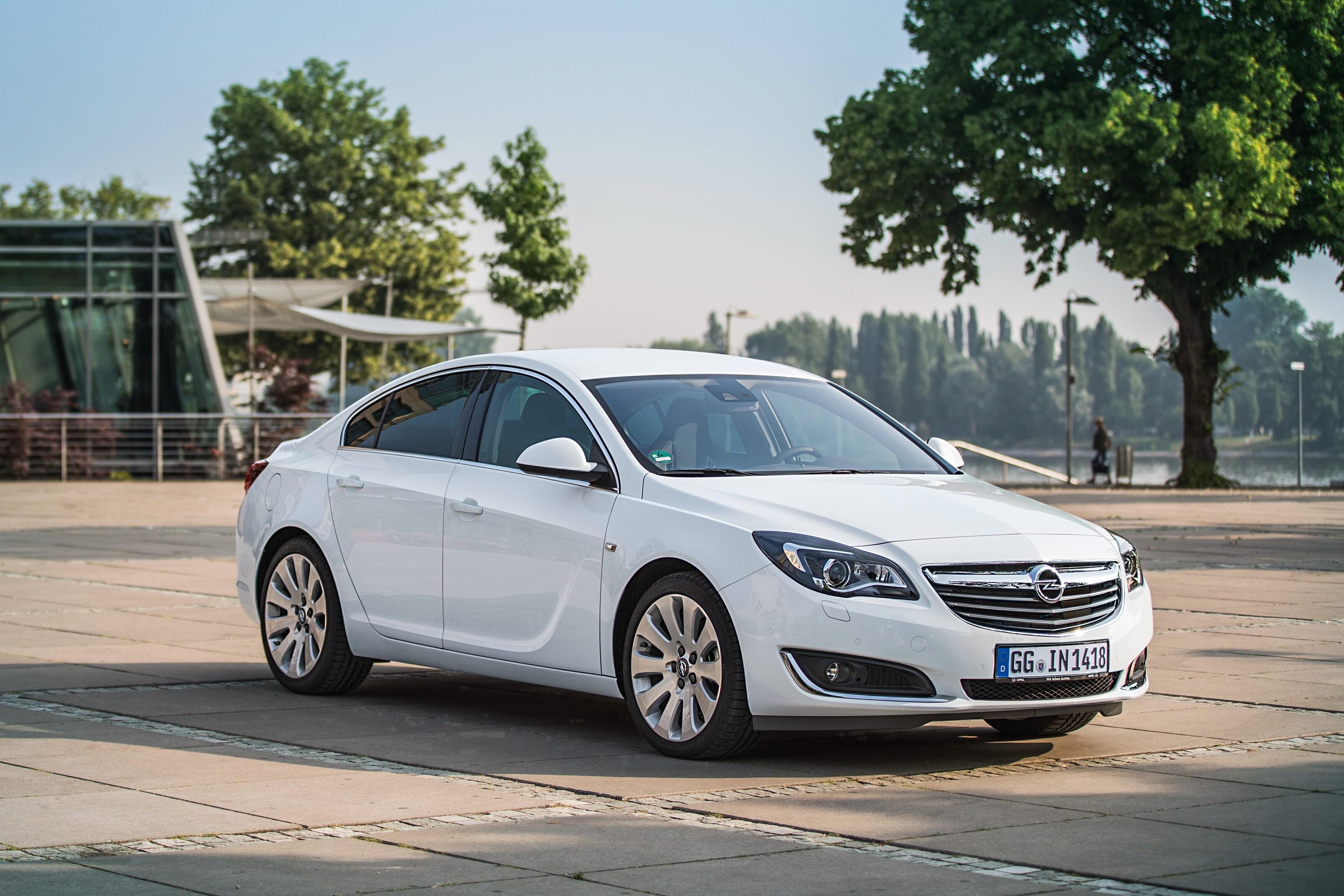 Opel insignia отзывы. Opel Insignia 2013. Opel Insignia 1. Опель Инсигния седан. Opel Insignia 2014 года.