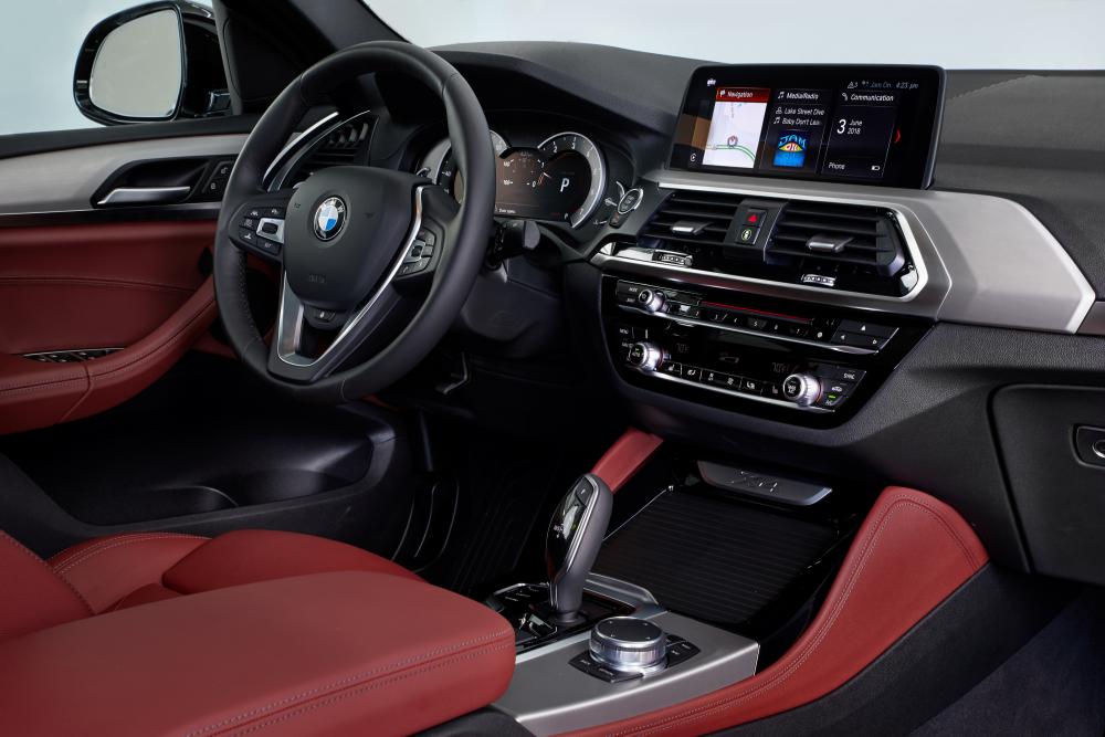 BMW X4 2 поколение G02 (2018) Кроссовер интерьер 