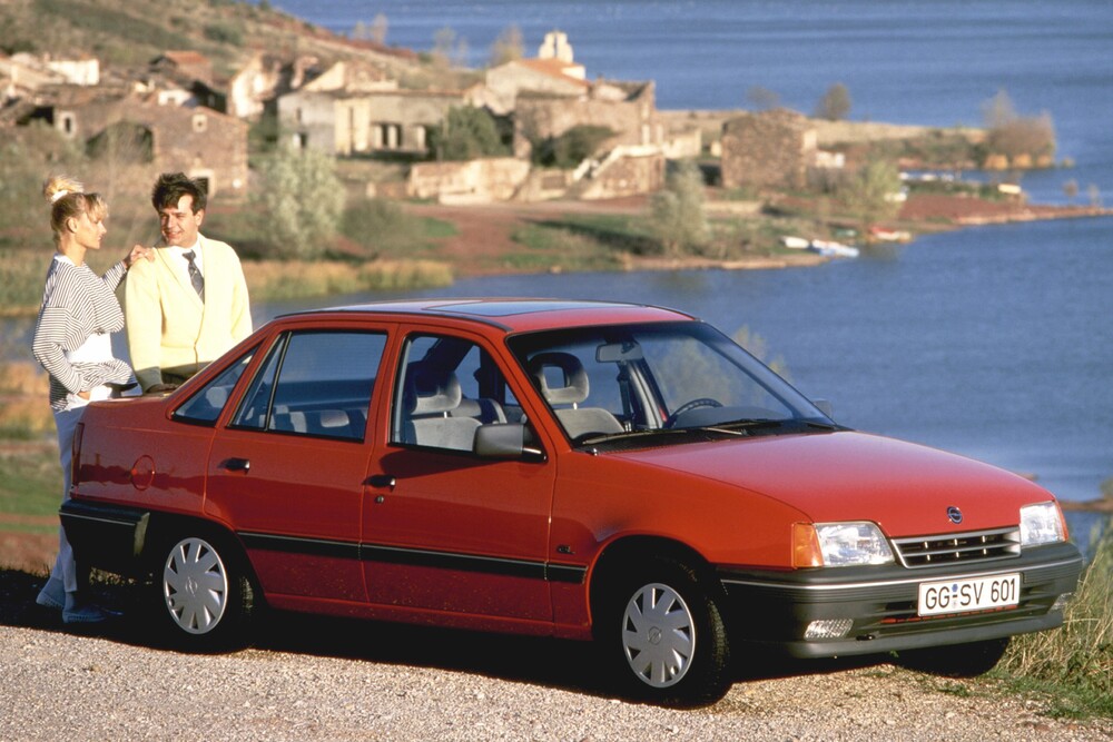 Opel Kadett E [рестайлинг] (1989-1993) Седан