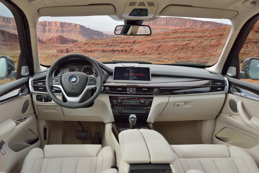 BMW X5 3 поколение F15 (2013-2018) Кроссовер интерьер 