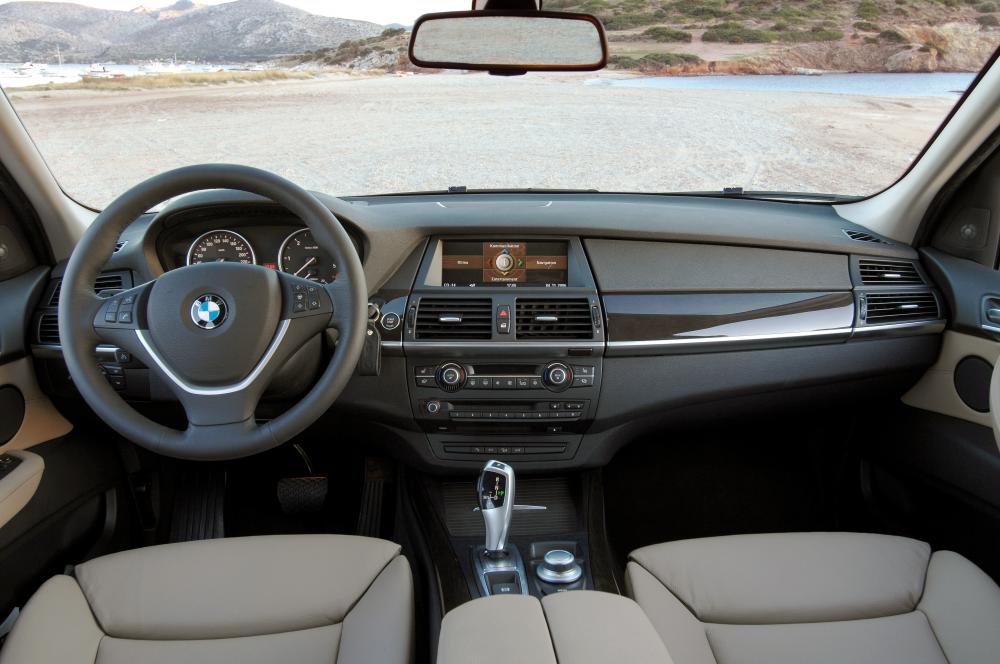 BMW X5 2 поколение E70 (2006-2010) Кроссовер интерьер 