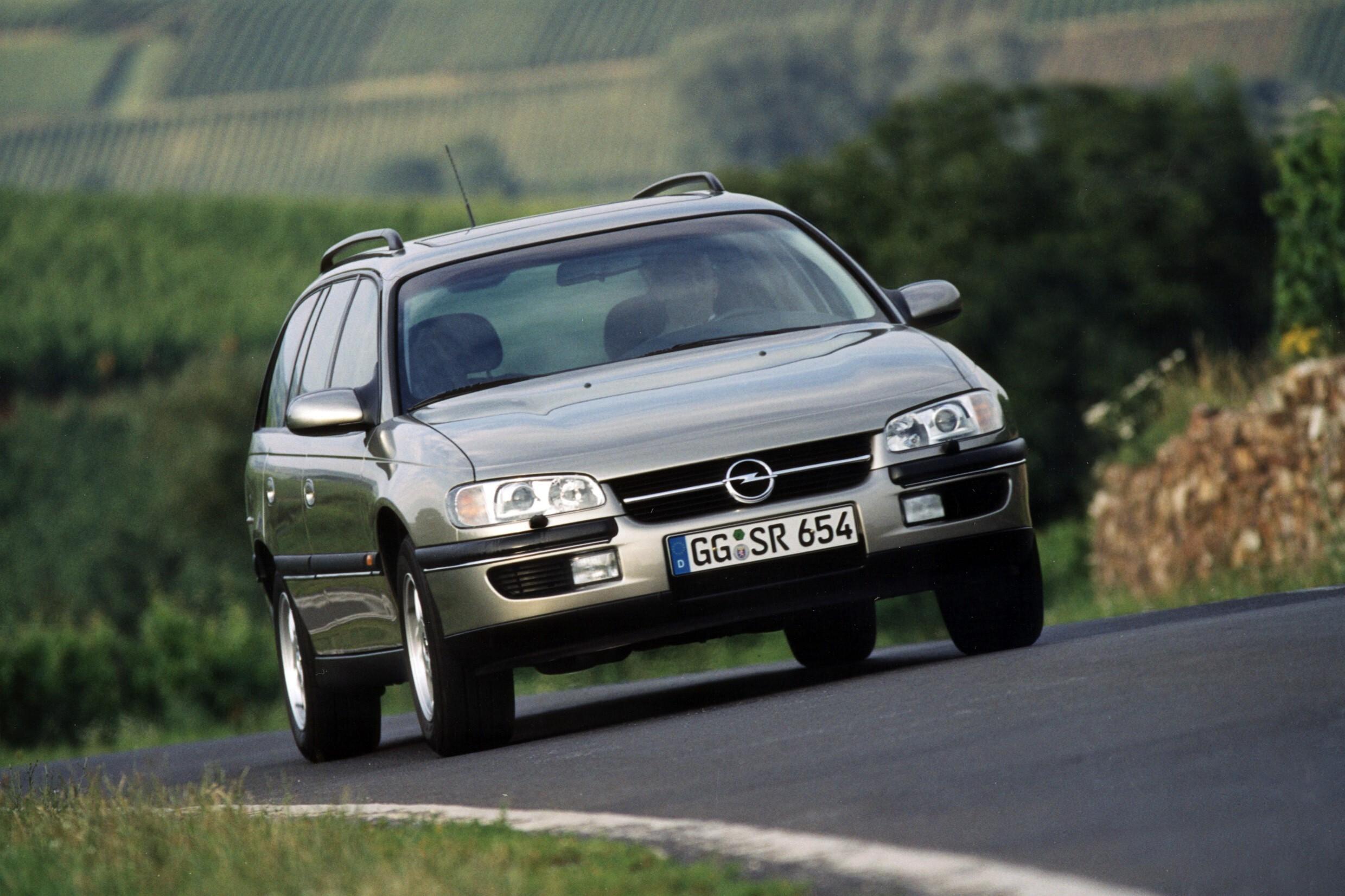 Опель 1999 универсал. Opel Omega b 1994-1999. Opel Omega 1994. Opel Omega b универсал 1999. Opel Omega 1999 универсал.
