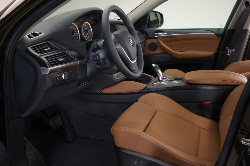 BMW X6 1 поколение E71 рестайлинг интерьер