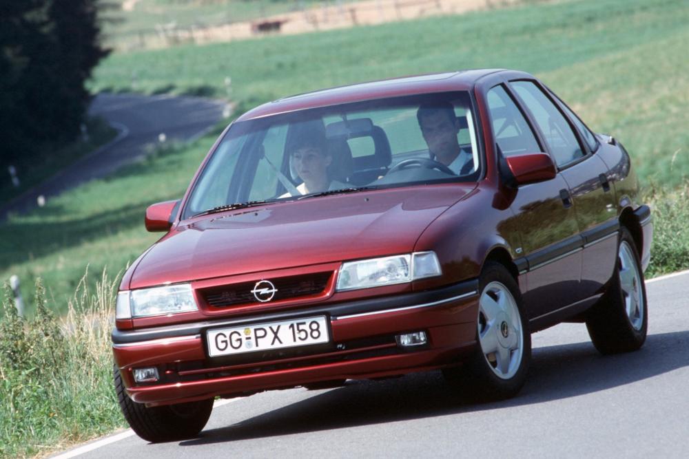 Opel Vectra 1 поколение A (1988-1995) Седан