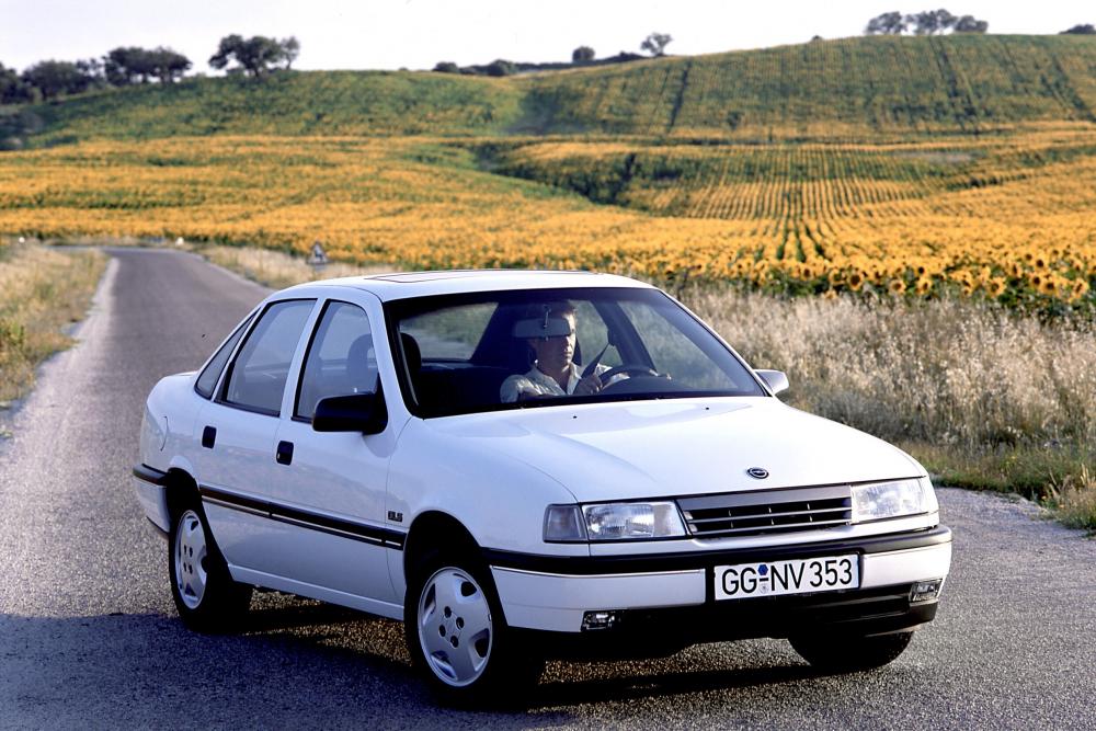 Opel Vectra 1 поколение A (1988-1995) Седан