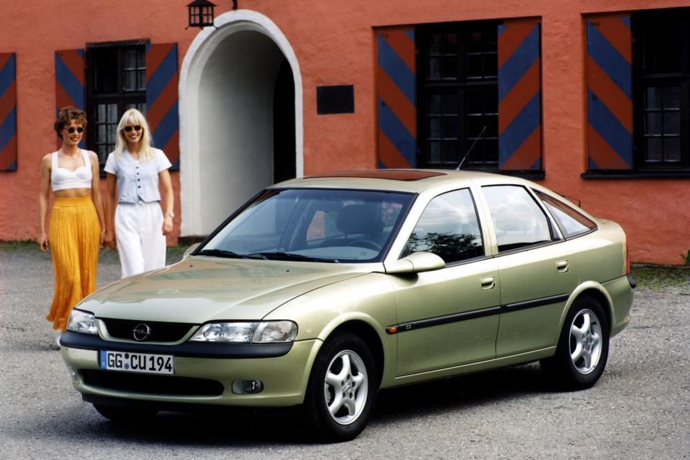 Opel Vectra 2 поколение B (1995-1999) Хетчбэк
