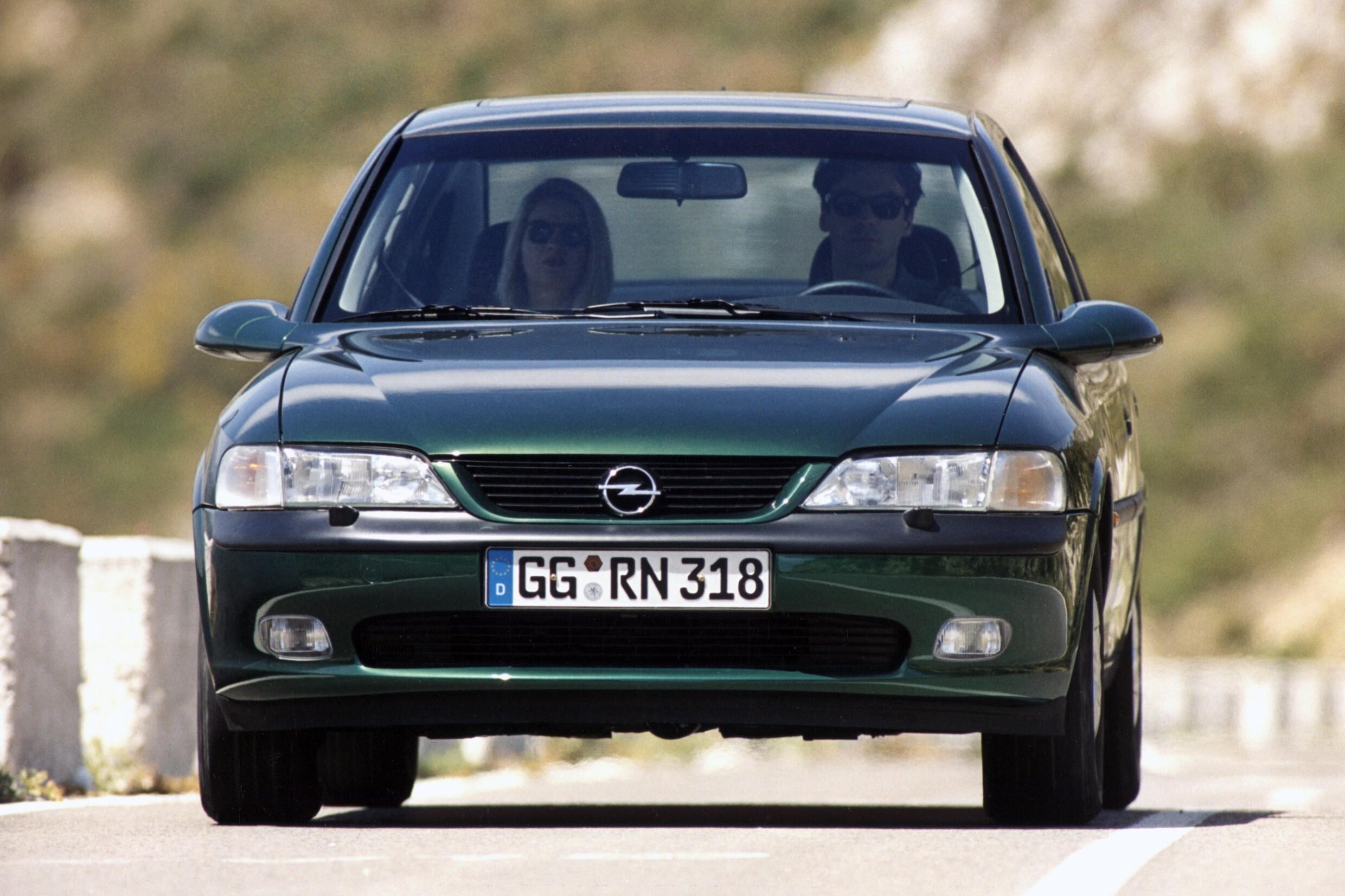 Опель вектра б бу. Опель Вектра 1995 седан. Opel Vectra 1999 седан. Opel Vectra b 1995 - 2000 седан. Opel Vectra, 1996 седан.