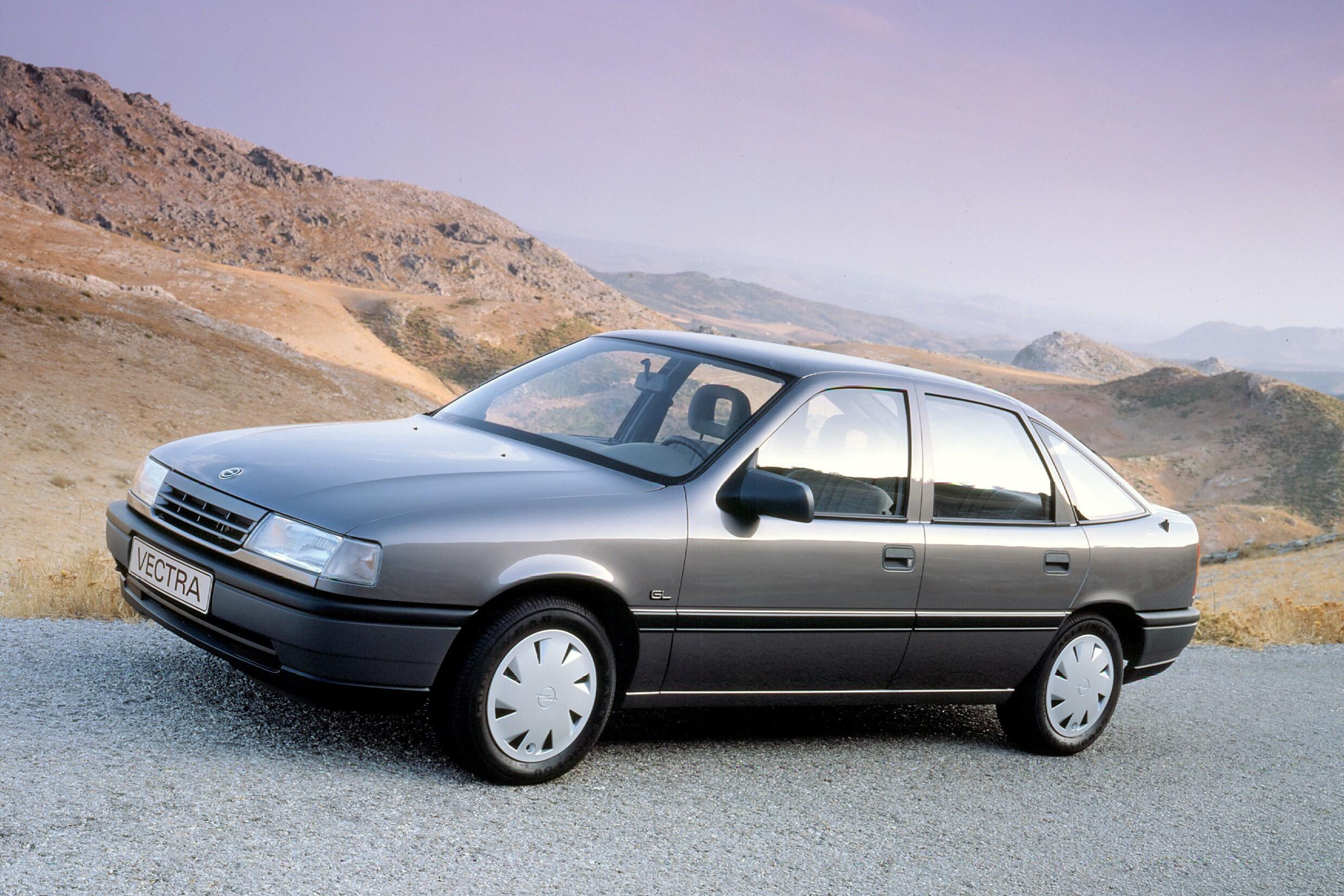 Автомобиль вектра б. Opel Vectra. Opel Vectra 1989. Опель Вектра 1995. Опель Вектра 1988 хэтчбек.