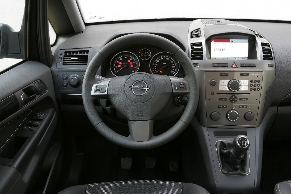 Opel Zafira 2 поколение B (2005-2008) Минивэн 5-дв. интерьер 