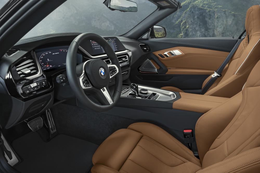 BMW Z4 G29 (2018) Родстер интерьер 