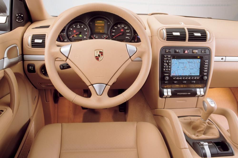 Porsche Cayenne 1 поколение 957 [рестайлинг] (2007-2010) Кроссовер 5-дв. интерьер 