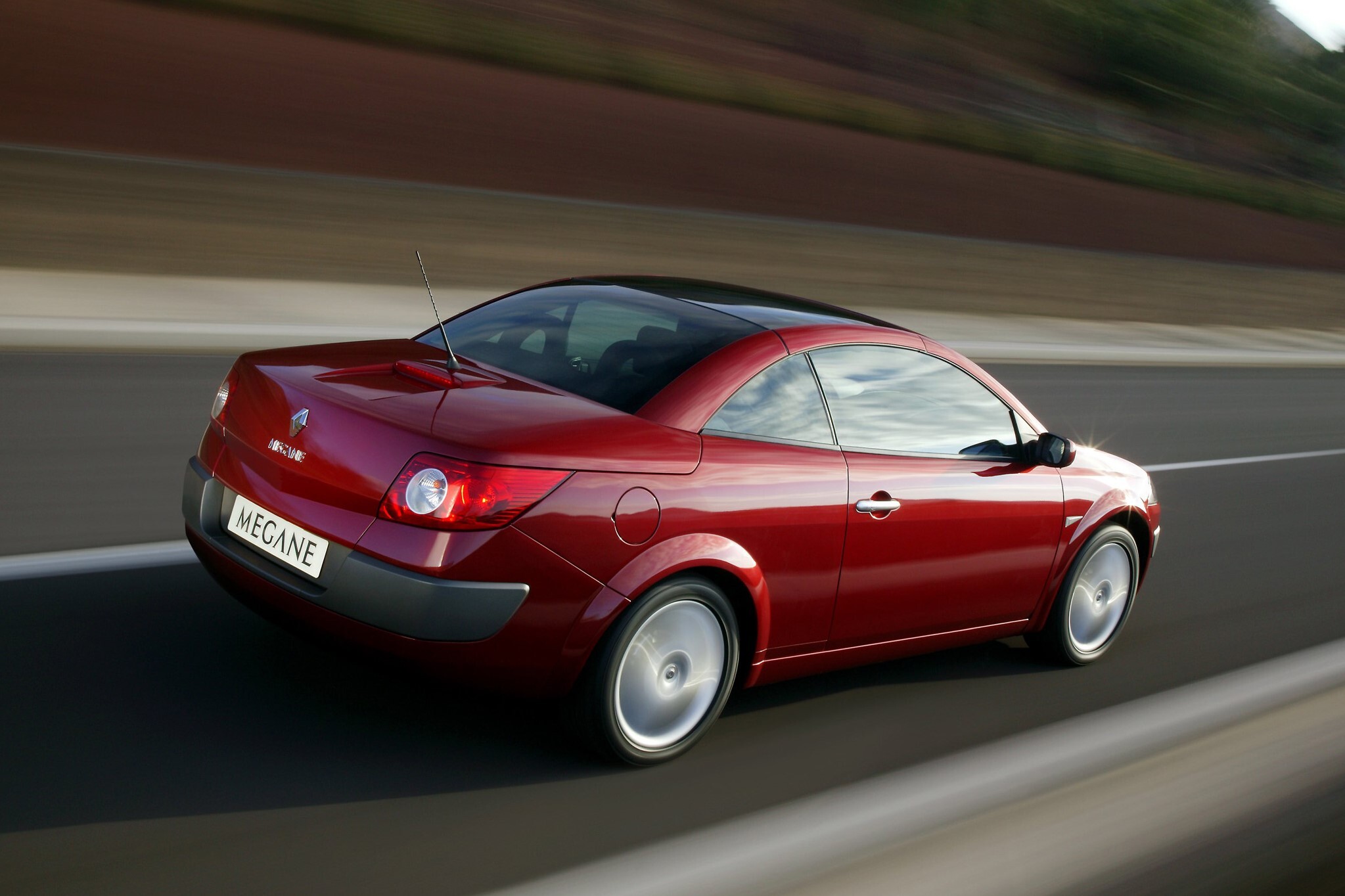 Каталог рено меган. Меган 2 купе. Renault Megane 2 Coupe. Renault Megane 1 Coupe 2.0. Renault Megane Coupe 2002.