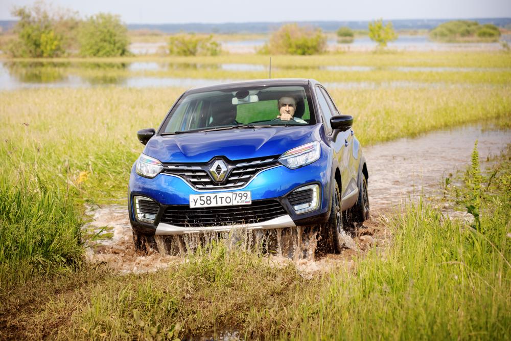 Renault Kaptur 1 поколение (Рестайлинг) (2020) кроссовер интерьер 