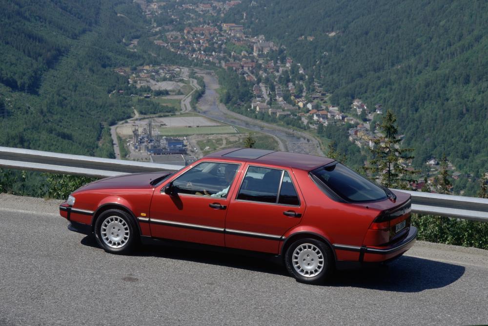 Saab 9000 2 поколение лифтбэк
