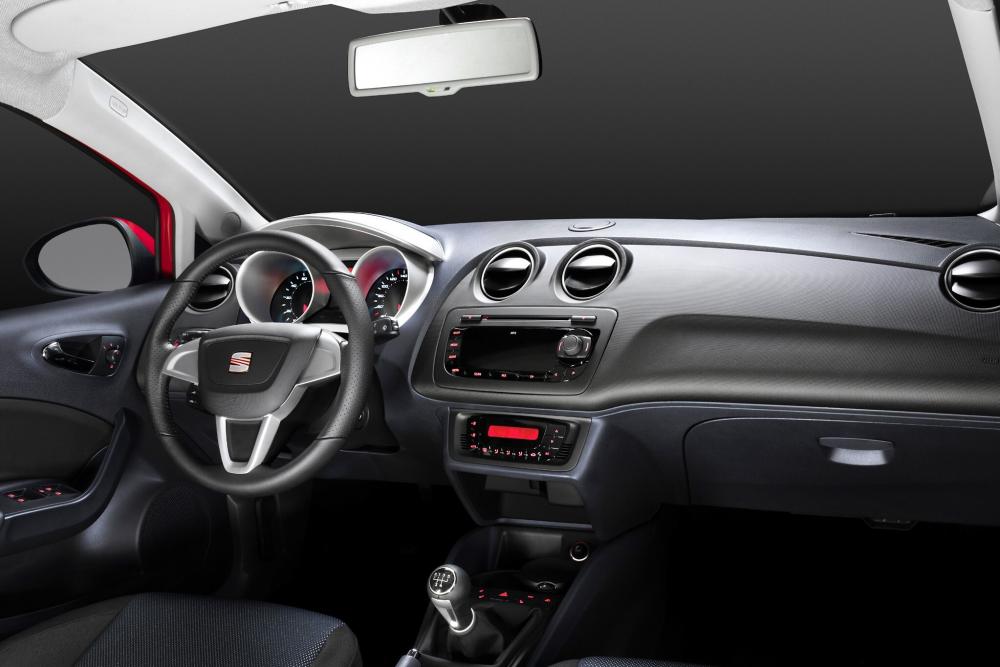 SEAT Ibiza 4 поколение Хетчбэк 5-дв. интерьер 