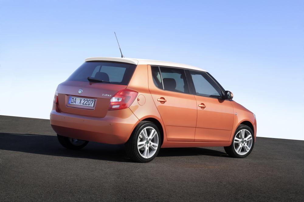 Skoda Fabia 2 поколение 5J (2007-2010) Хетчбэк