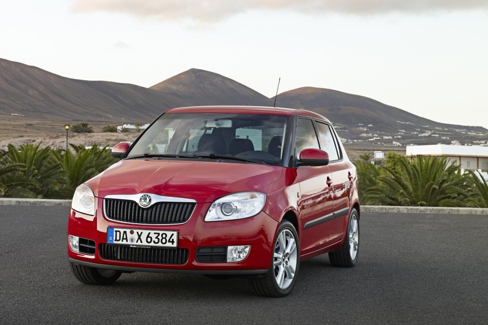 Skoda Fabia 2 поколение 5J (2007-2010) Хетчбэк