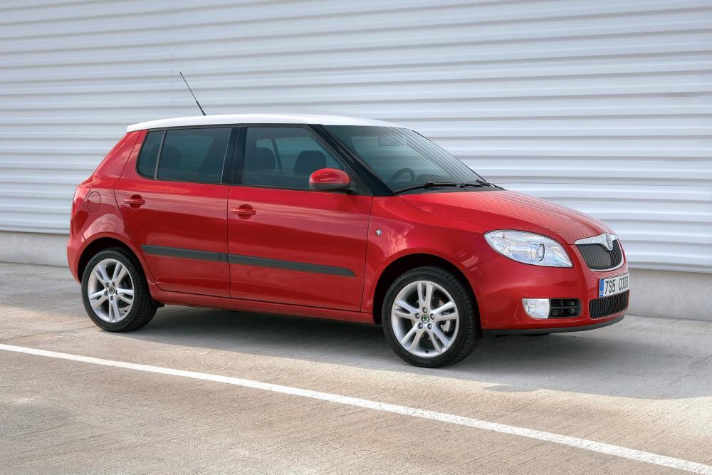 Skoda Fabia 2 поколение 5J (2007-2010) Хетчбэк