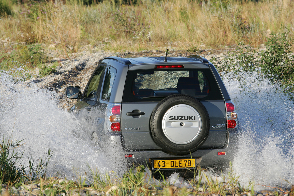 Suzuki Grand Vitara 2 поколение (2005-2012) Кроссовер 3-дв.