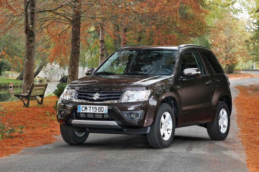 Suzuki Grand Vitara 2 поколение [2-й рестайлинг] (2012-2014) Кроссовер 3-дв.