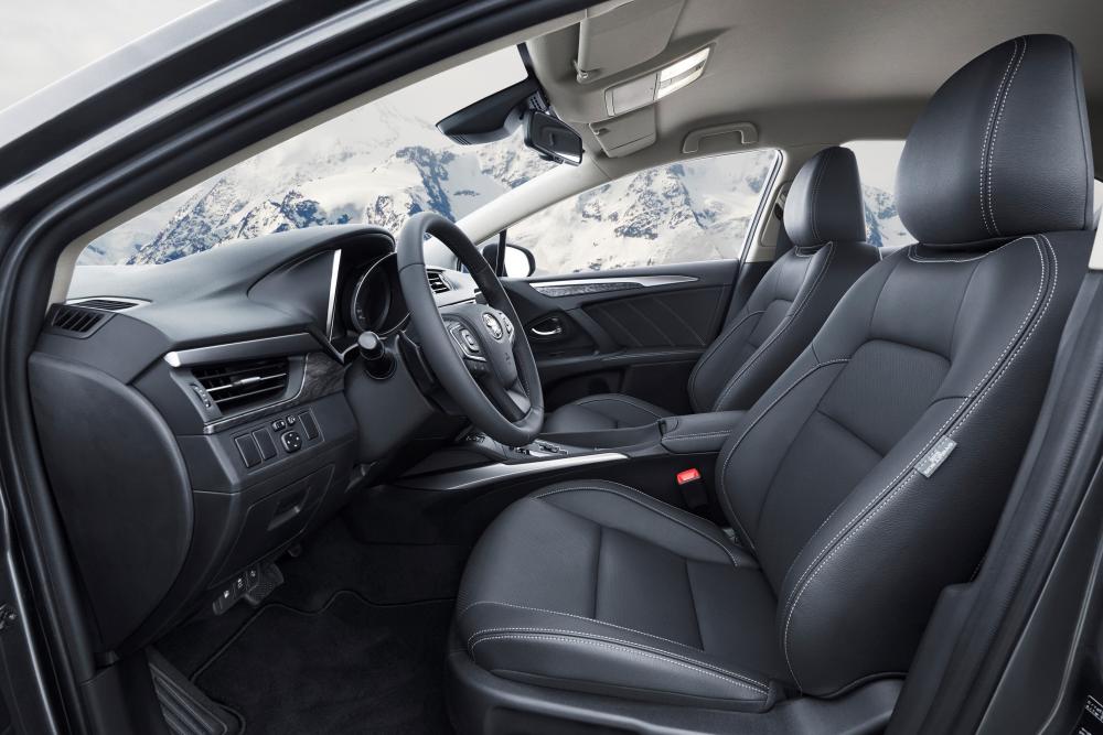 Toyota Avensis 3 поколение [2-й рестайлинг] (2015-2018) Седан интерьер 