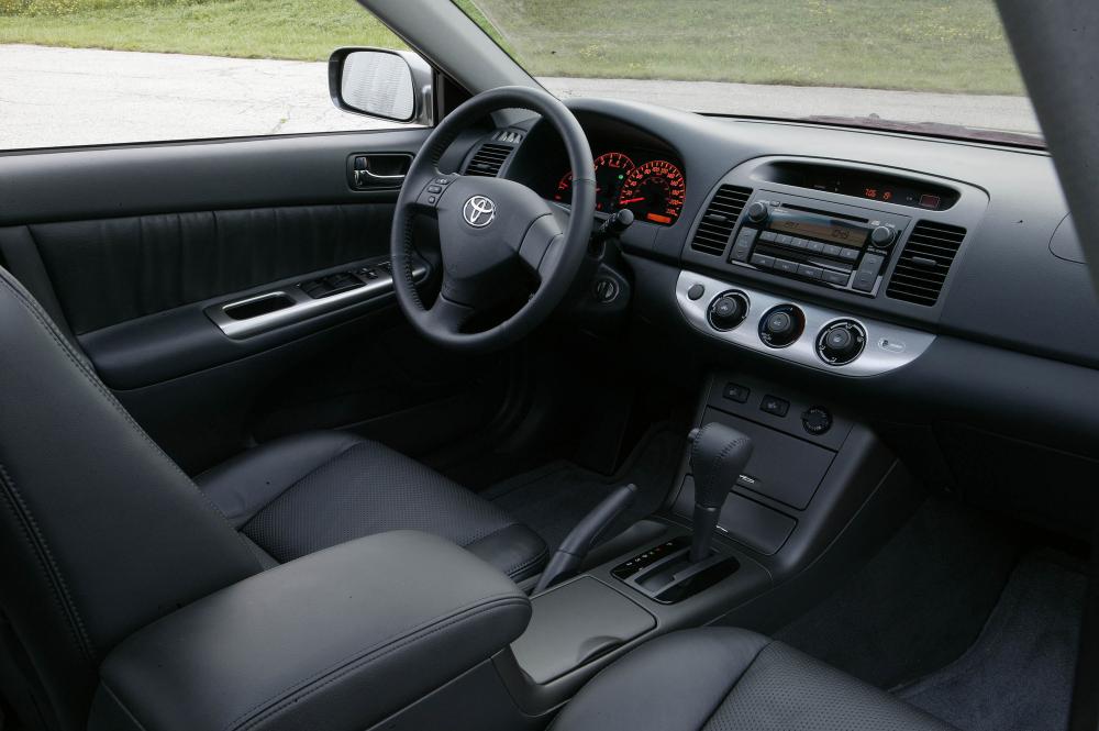 Toyota Camry 5 поколение XV30 [рестайлинг] (2004-2006) Седан интерьер 