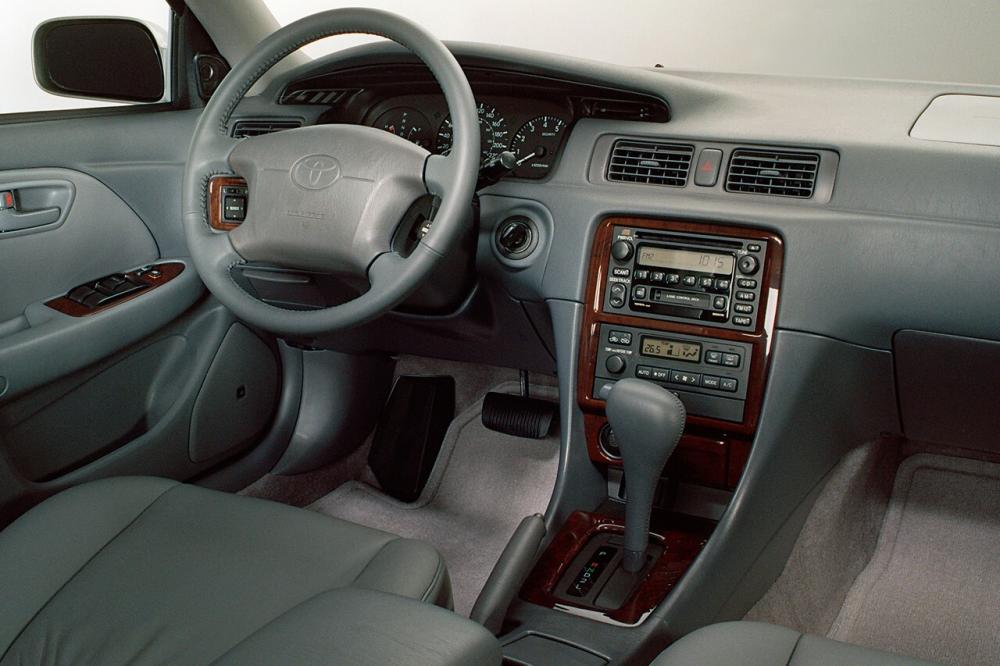 Toyota Camry 4 поколение XV20 [рестайлинг] (1999-2001) Седан интерьер 