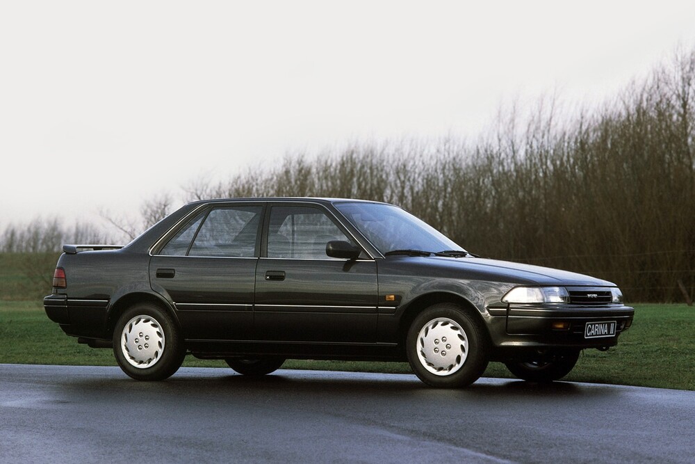 Toyota Carina 9 поколение T170 (1988-1992) II седан 4-дв.