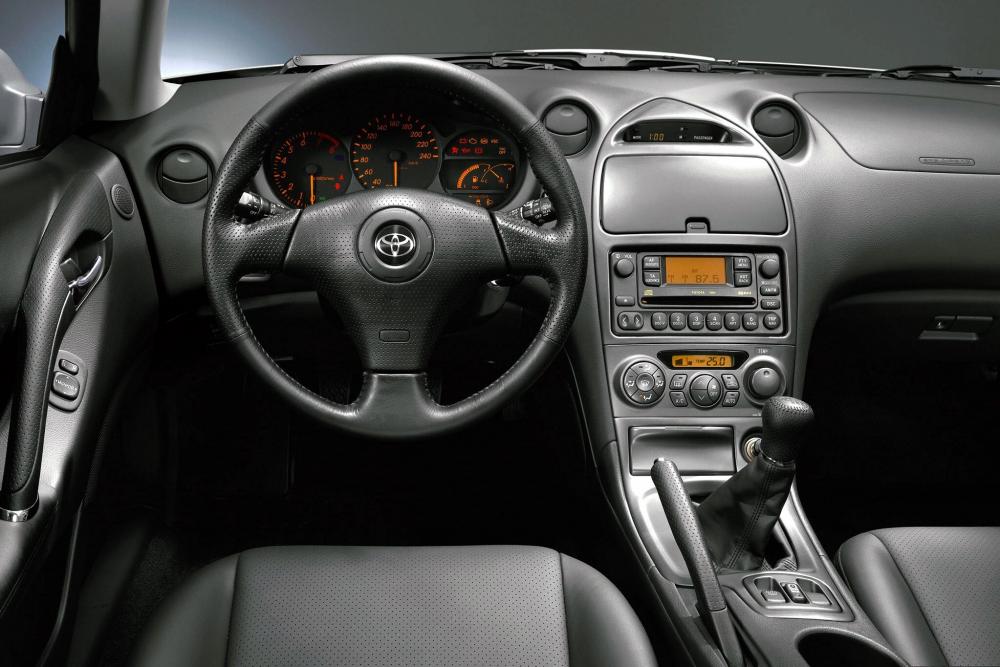 Toyota Celica 7 поколение [рестайлинг] (2002-2006) Купе интерьер 