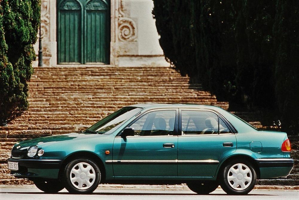 Toyota Corolla 8 поколение E110 (1997-1999) Седан 4-дв.