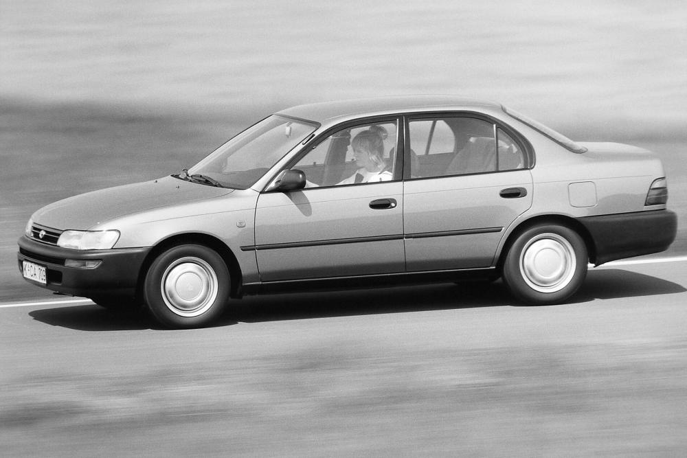Toyota Corolla 7 поколение E100 (1992-1997) Седан