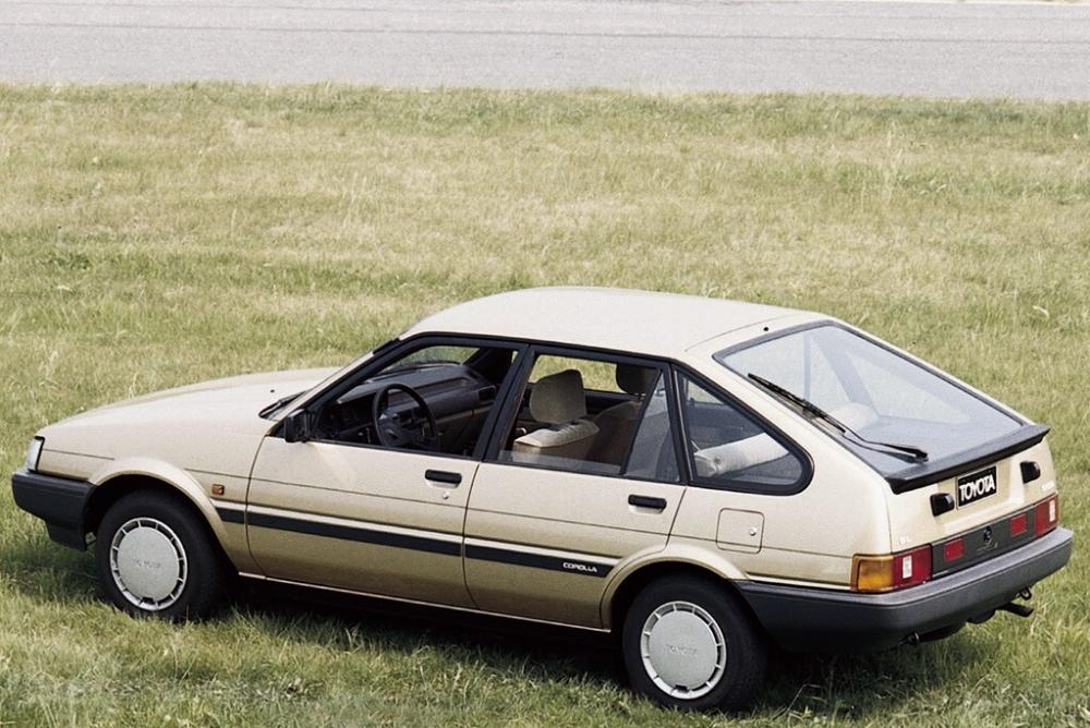 Toyota Corolla 5 поколение E80 (1983-1987) Лифтбэк