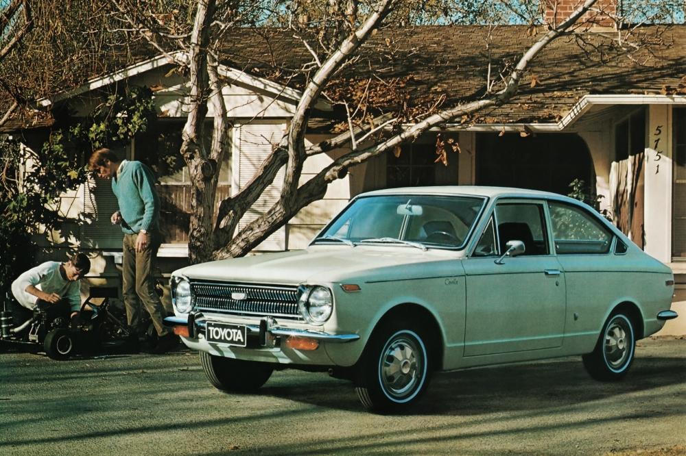 Toyota Corolla 1 поколение E10 (1966-1970) Sprinter купе
