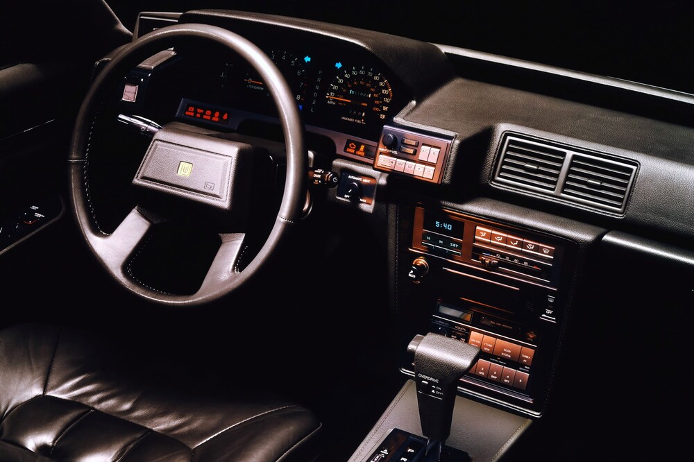 Toyota Cressida 3 поколение X70 (1984-1988) Седан интерьер 