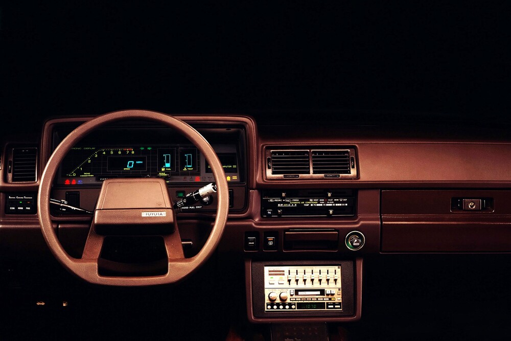 Toyota Cressida 2 поколение X60 [рестайлинг] (1983-1984) Седан интерьер
