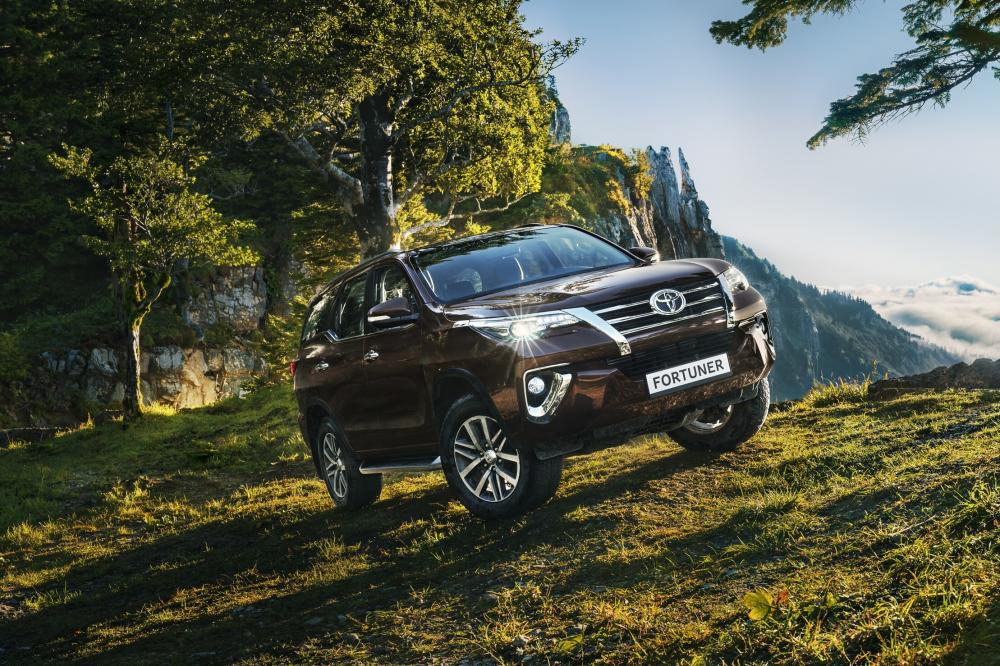 Toyota Fortuner 2 поколение (2017) Внедорожник 5-дв.