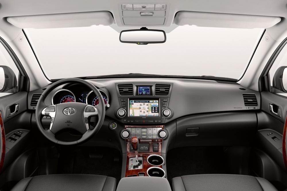 Toyota Highlander 2 поколение [рестайлинг] (2010-2014) Кроссовер интерьер 