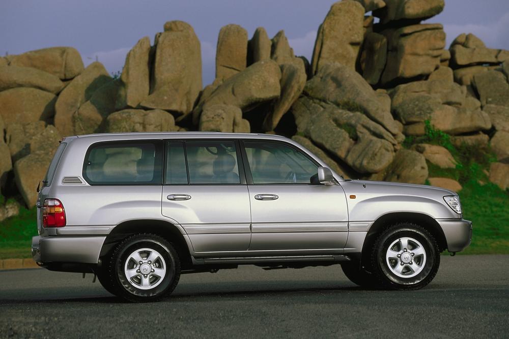 Toyota Land Cruiser J100 (1998-2002) Внедорожник