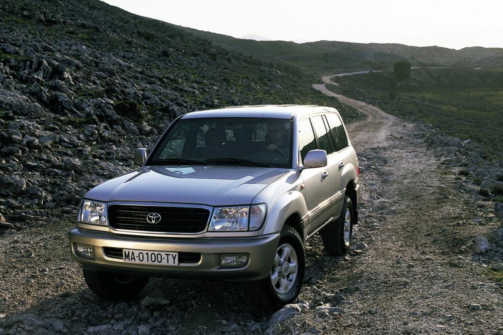 Toyota Land Cruiser J100 (1998-2002) Внедорожник