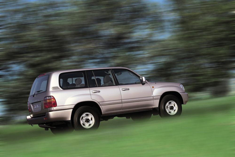 Toyota Land Cruiser J100 (1998-2002) Внедорожник