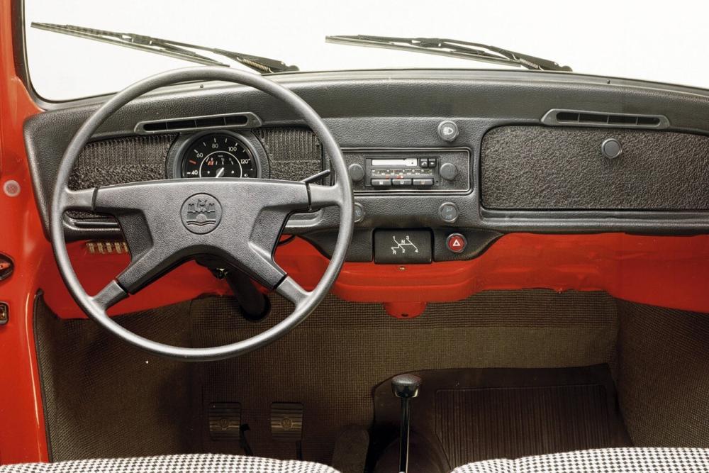 Volkswagen Beetle 1302/1303 [3-й рестайлинг] (1970-1975) Седан интерьер