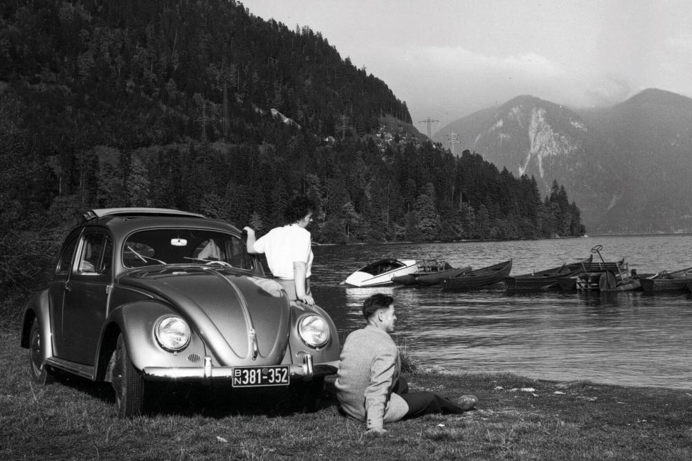 Volkswagen Beetle 1 поколение (1946-1953) Седан